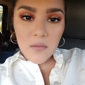 Meet your Posher, Connie